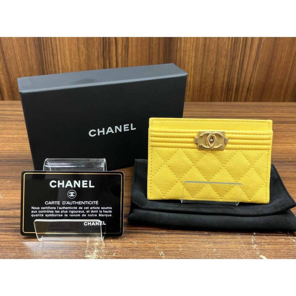 CHANEL Caviar Skin Matelasse Card Case Yellow
